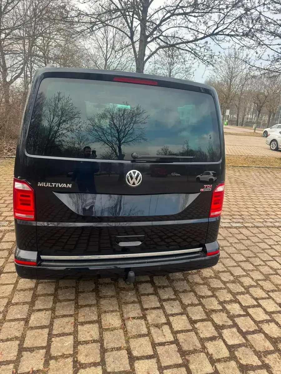 Gebraucht VW Multivan Highline 204 PS (150 kW) 2016 Schwarz Van / Kleinbus