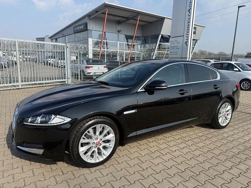 Gebraucht Jaguar XF 163 PS (119 kW) 2015 Schwarz Limousine