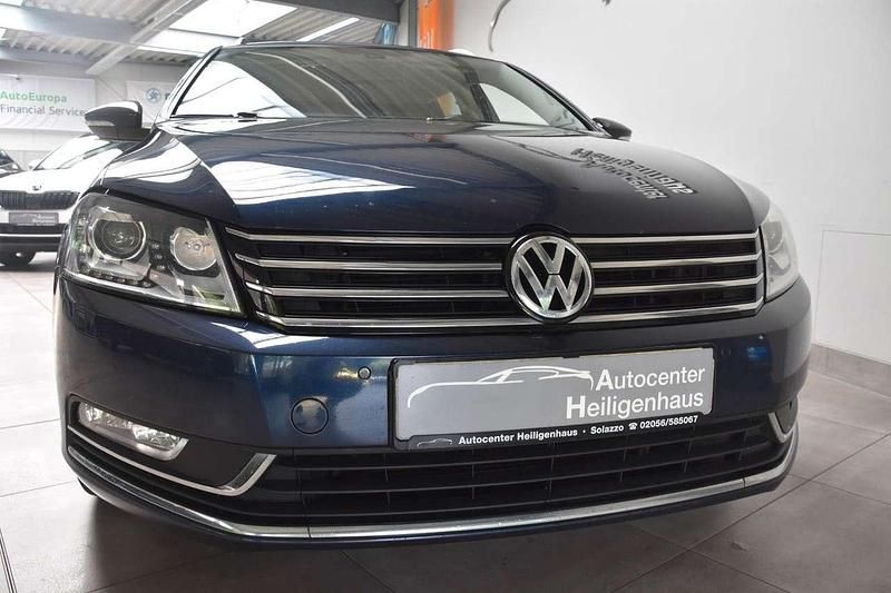 Night blue metallic Gebraucht 2014 VW Passat Edition Kombi | 7.580 € (Fairer Preis) - Bild 1/4