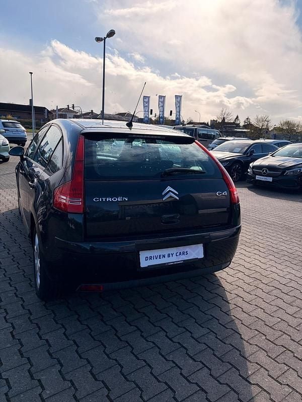 Usado Citroën C4 109 HP (80 kW) 2007 Preto Sedan