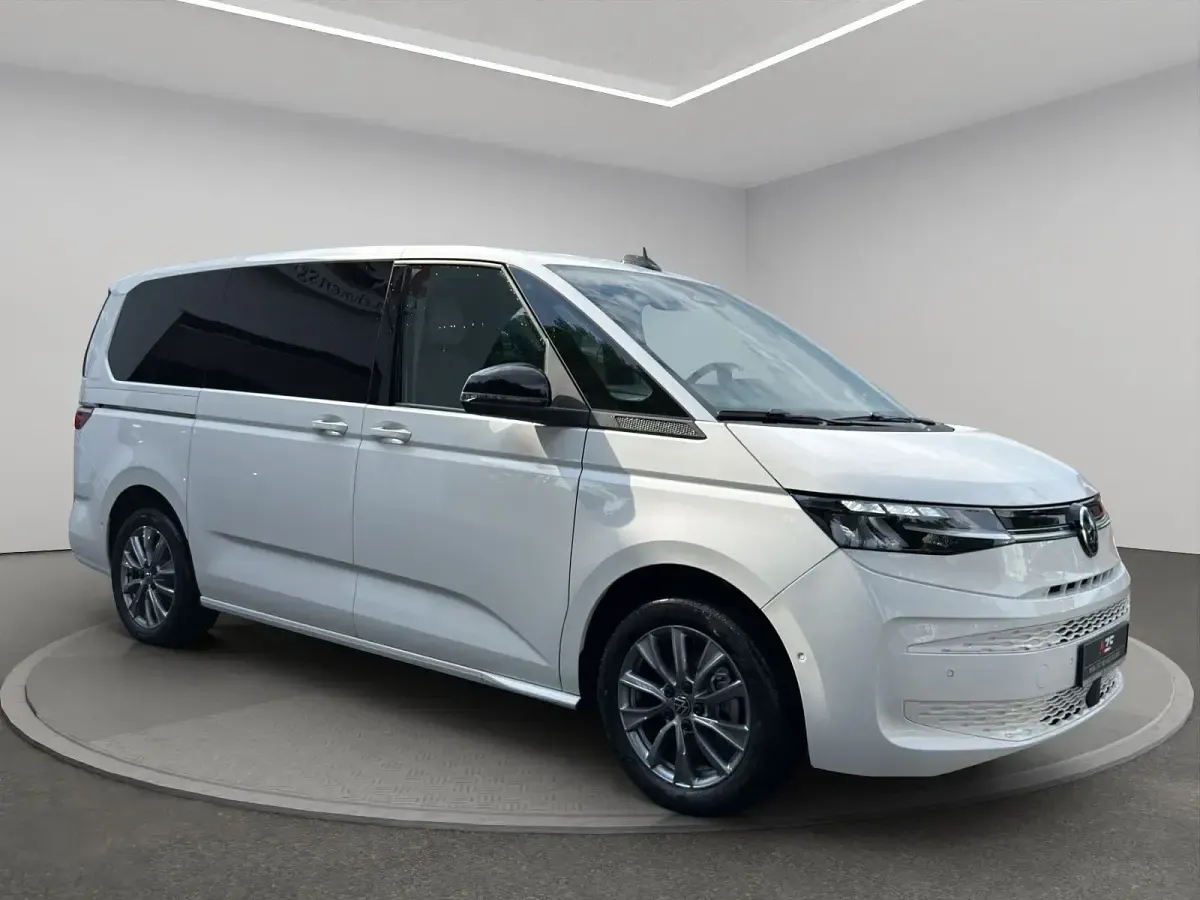 Gebraucht VW T7 Life 150 PS (110 kW) 2026 Candyweiß Van