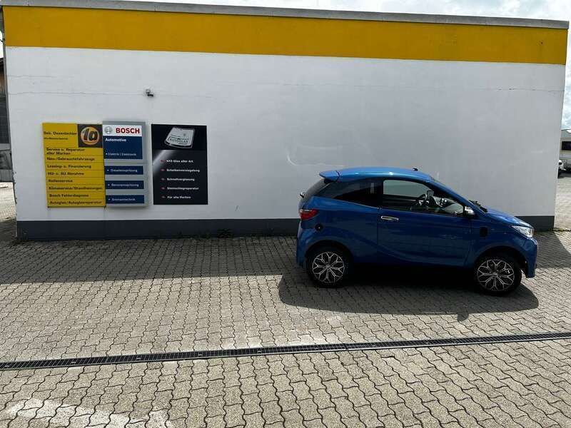 Saphirblau Neu 2025 Aixam Coupe Coupé | 17.990 € (Etwas zu teuer) - Bild 1/4