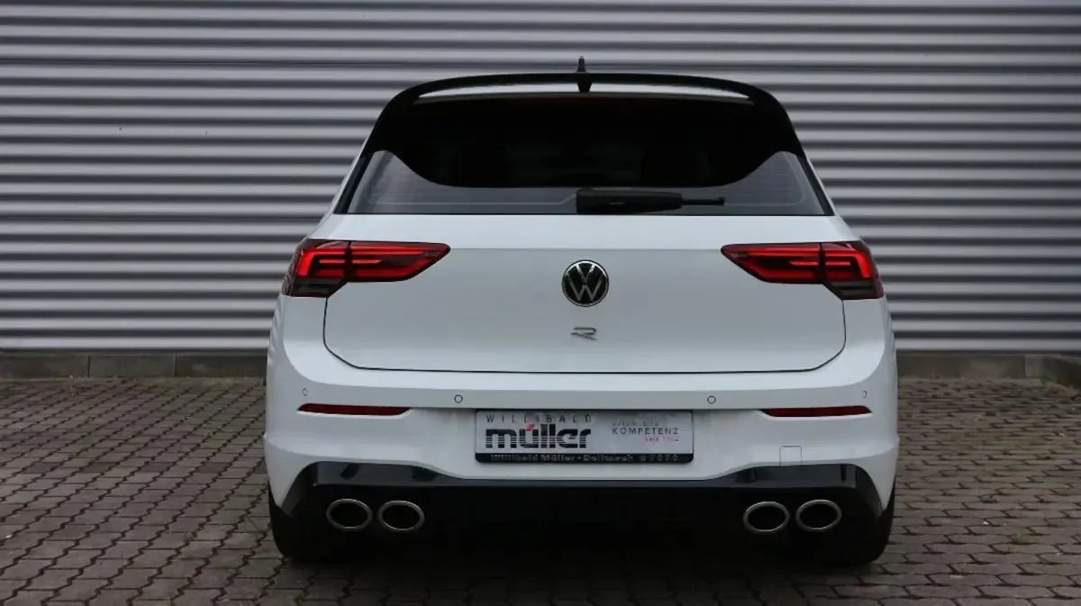 Gebraucht VW Golf VIII R 320 PS (235 kW) 2021 Weiß Limousine