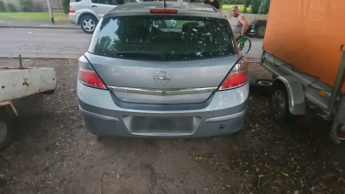 Gebraucht Opel Astra 89 PS (65 kW) 2009 Grau Kleinwagen