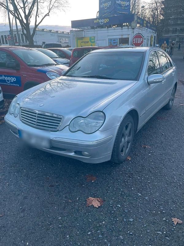 Gebraucht Mercedes 180 143 PS (105 kW) 2002 Silber Limousine