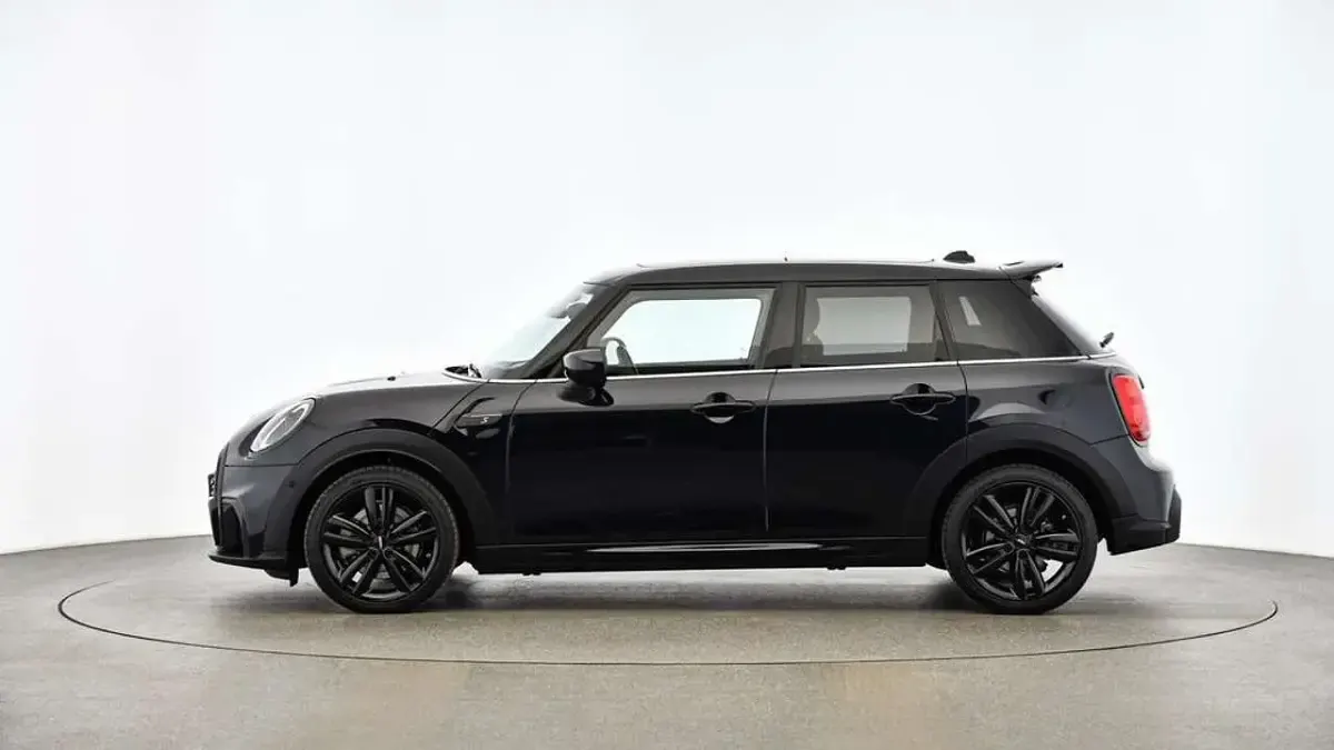 Używany Mini John Cooper Works 178 KM (130 kW) 2023 Czarny Hatchback