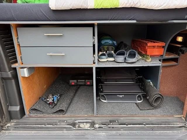 Gebraucht Peugeot Boxer 150 PS (110 kW) 2012 Schwarz Van