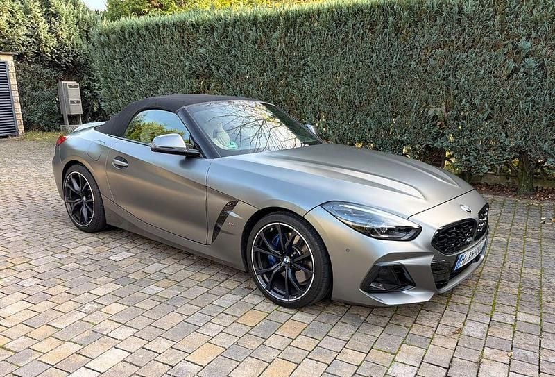 Grau Gebraucht 2023 BMW Z4 M Sport Cabrio | 48.700 € (Guter Preis) - Bild 1/4