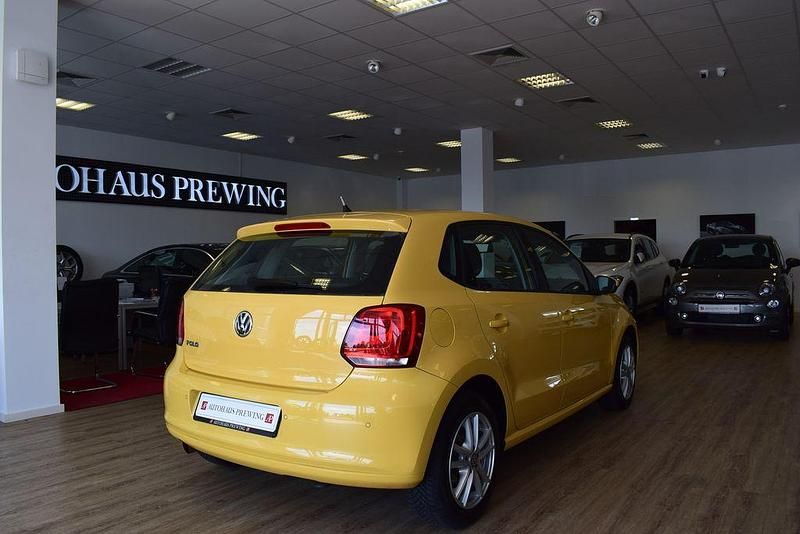 Gebraucht VW Polo Highline 86 PS (63 kW) 2010 Savanna gelb Limousine