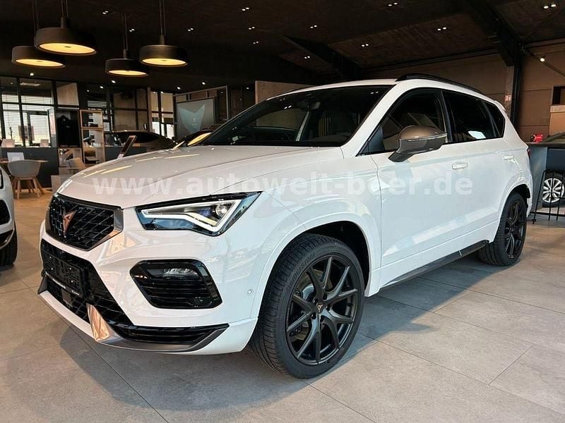 Neu Cupra Ateca VZ 300 PS (220 kW) 2025 "bila" weiss SUV