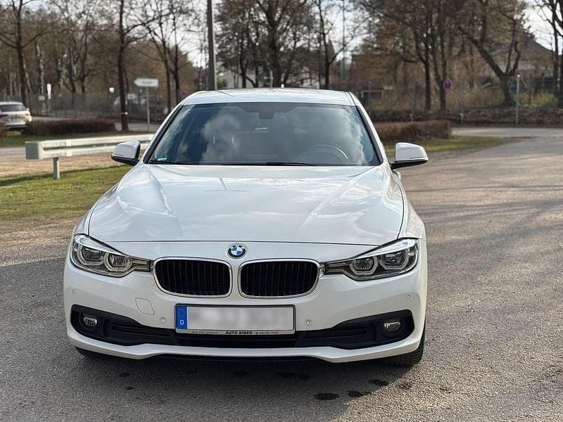 Gebraucht BMW 318 Advantage 150 PS (110 kW) 2016 Weiß Kombi