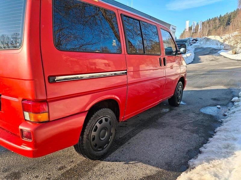 Gebraucht VW Multivan 110 PS (80 kW) 1997 Rot Van / Kleinbus