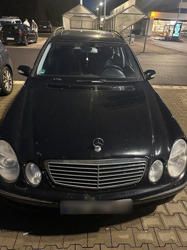 Gebraucht Mercedes E320 204 PS (150 kW) 2004 Schwarz Kombi