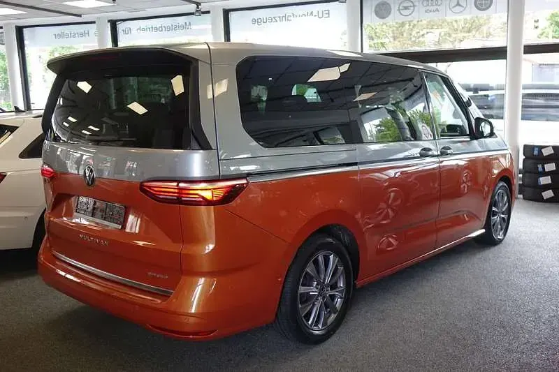 Gebraucht VW Multivan Life 150 PS (110 kW) 2023 Other Van / Kleinbus
