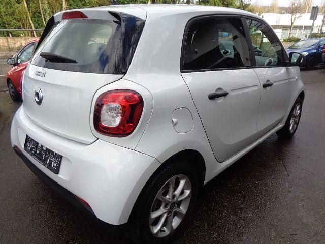 Gebraucht Smart ForFour 71 PS (52 kW) 2018 Weiß Kleinwagen
