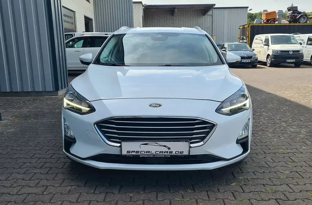 Gebraucht Ford Focus 120 PS (88 kW) 2020 Weiß Limousine