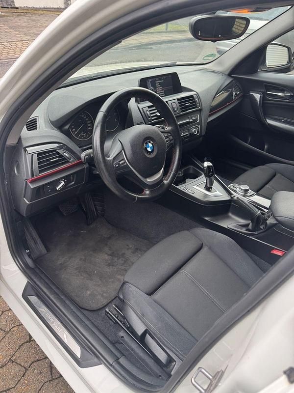 Gebraucht BMW 118 Sport Line 143 PS (105 kW) 2012 Weiß Kleinwagen