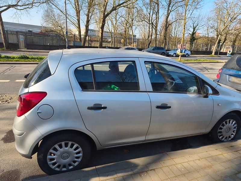 Gebraucht Opel Corsa 69 PS (50 kW) 2009 Silber Kleinwagen
