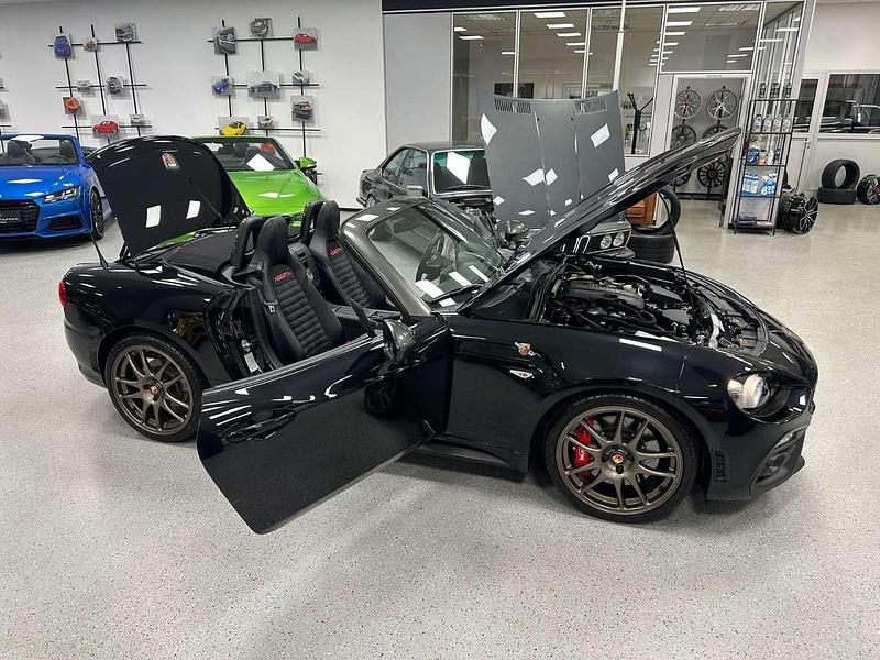 Gebraucht Abarth 124 Spider 170 PS (125 kW) 2019 Schwarz Cabrio