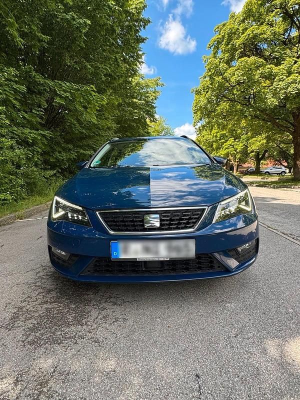 Blau Gebraucht 2018 Seat Leon ST Kombi | 9.900 € (Fairer Preis) - Bild 1/4