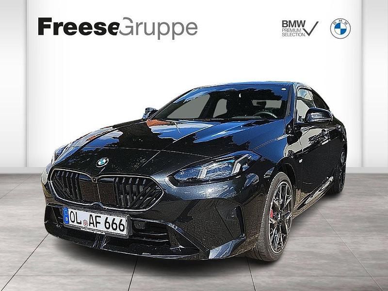 Schwarz Neu 2025 BMW 220 Performance Coupé | 51.590 € - Bild 1/4