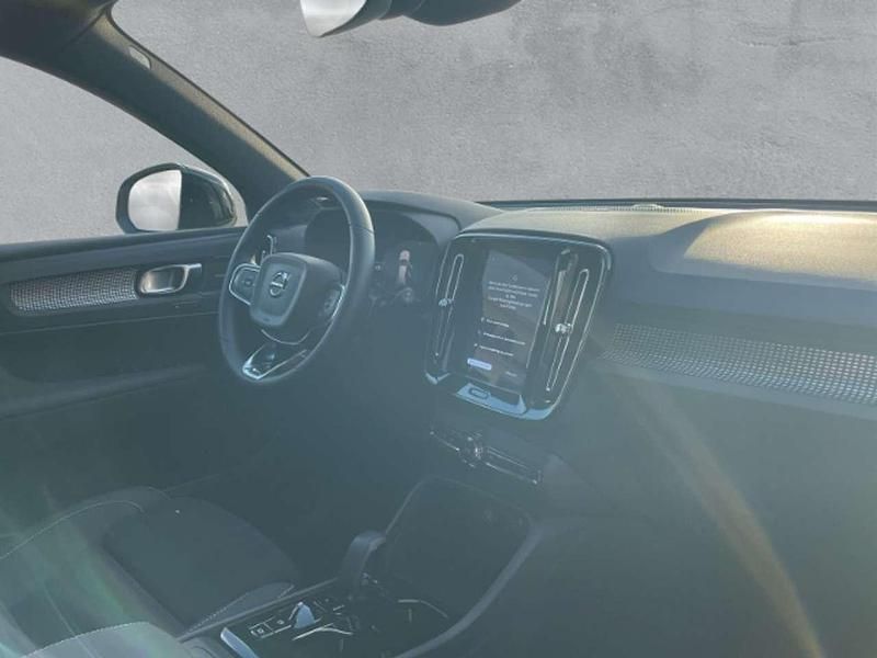 Gebraucht Volvo XC40 Plus 197 PS (144 kW) 2025 Sand dune / metallic SUV