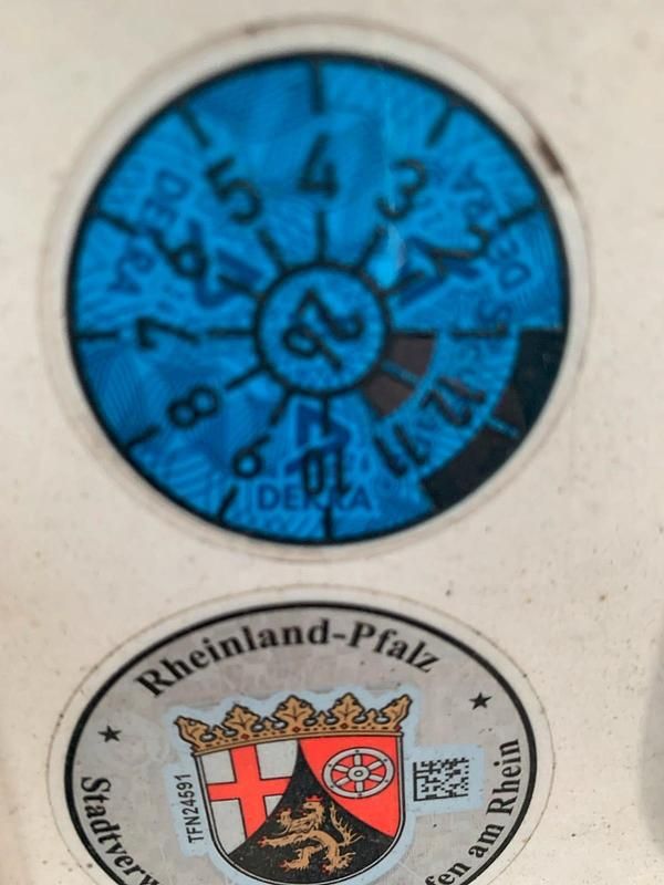 Gebraucht Mercedes E500 265 PS (194 kW) 1988 Blau Limousine