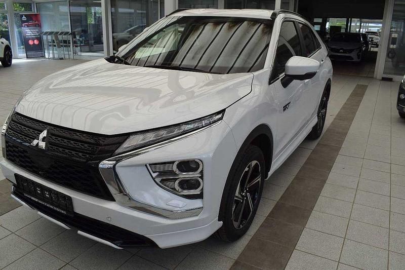 Titanweiß Neu 2025 Mitsubishi Eclipse Cross Select SUV | 32.900 € - Bild 1/4