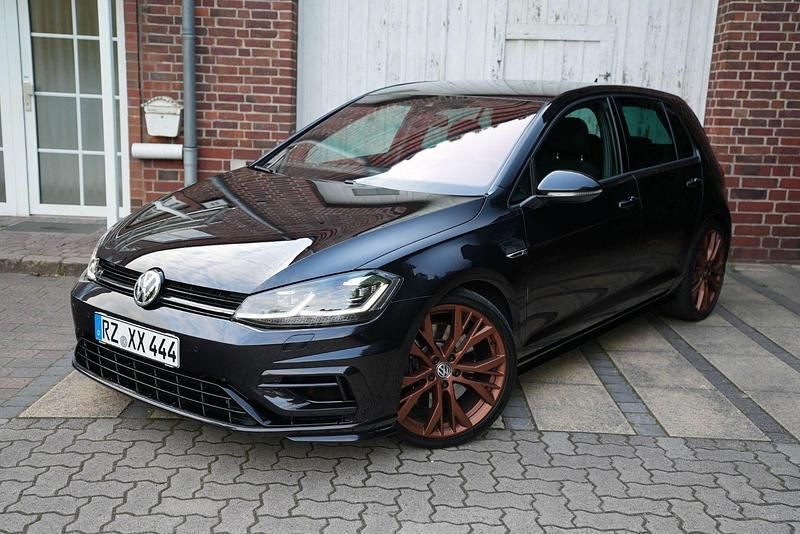 Schwarz Gebraucht 2017 VW Golf VII R Kleinwagen | 23.500 € (Fairer Preis) - Bild 1/4