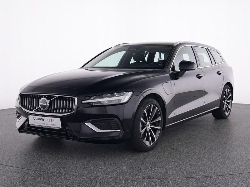 Gebraucht Volvo V60 349 PS (256 kW) 2023 Black solid / solid Kombi