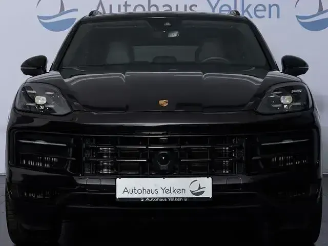 Gebraucht Porsche Cayenne 470 PS (345 kW) 2024 Schwarz SUV