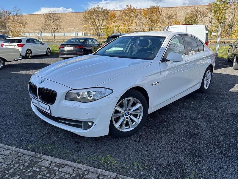 Weiß Gebraucht 2012 BMW 520 Basis Limousine | 8.990 € (Guter Preis) - Bild 1/4
