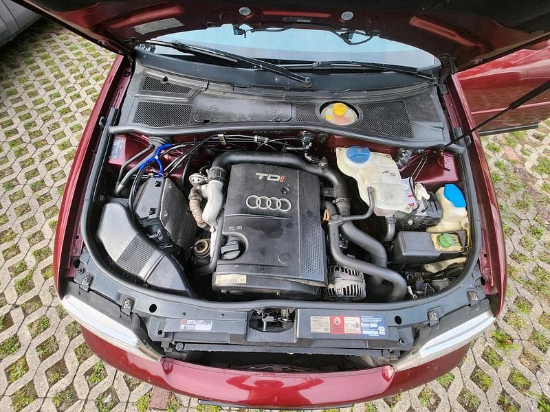 Rot Gebraucht 1999 Audi A4 Kombi | 1.250 € (Guter Preis) - Bild 1/4