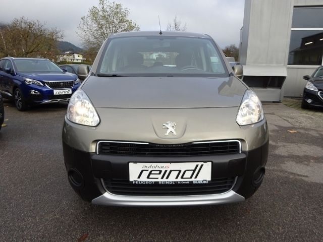 Gebraucht Peugeot Partner Tepee 92 PS (67 kW) 2013 Braun Van / Kleinbus