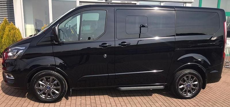 Schwarz Gebraucht 2021 Ford Tourneo Custom Van | 33.900 € (Guter Preis) - Bild 1/4
