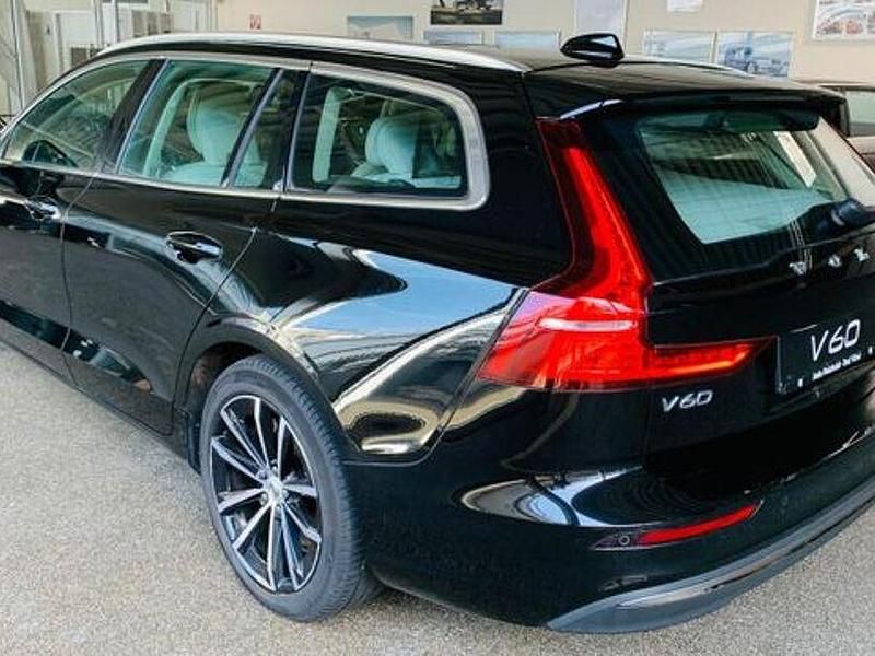 Gebraucht Volvo V60 455 PS (334 kW) 2023 Schwarz Kombi