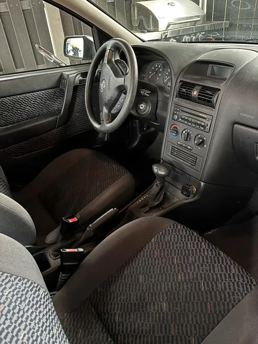 Używany Opel Astra 84 KM (61 kW) 2001 Srebrny Kombi