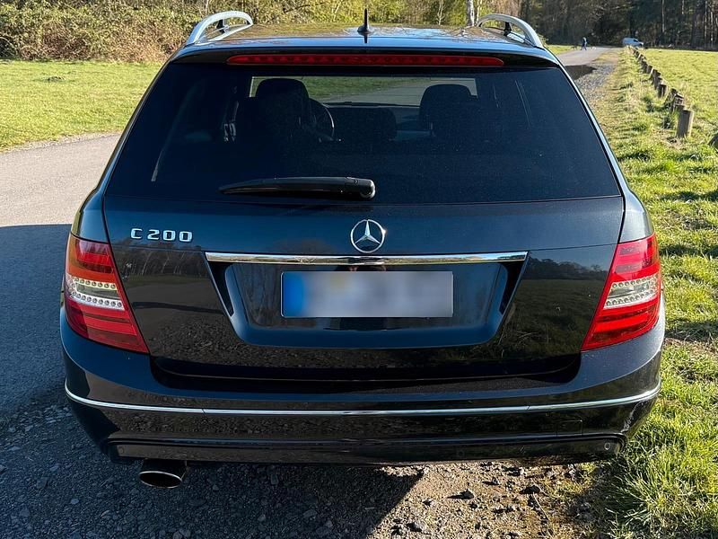 Gebraucht Mercedes C200 184 PS (135 kW) 2011 Schwarz Kombi