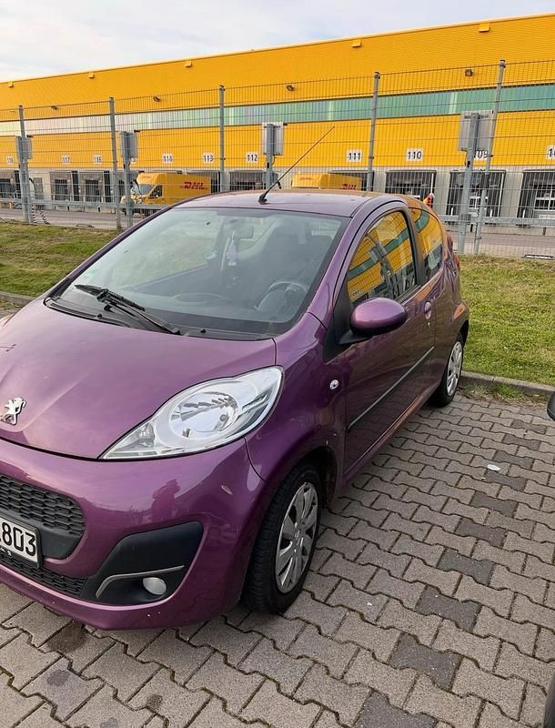 Violet Gebraucht 2013 Peugeot 107 Kleinwagen | 3.800 € (Fairer Preis) - Bild 1/4