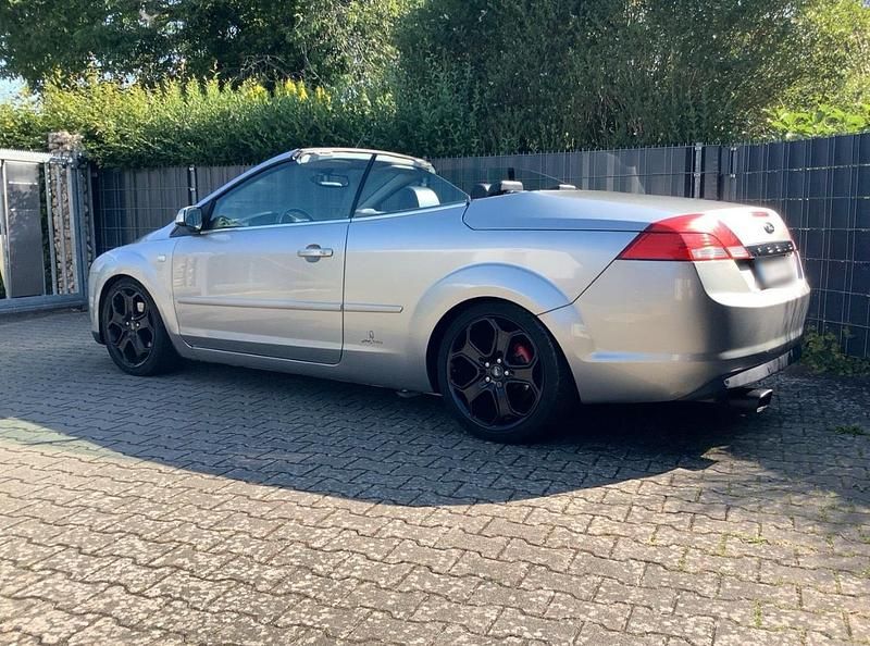 Gebraucht Ford Focus Cabriolet 145 PS (106 kW) 2007 Silber Cabrio