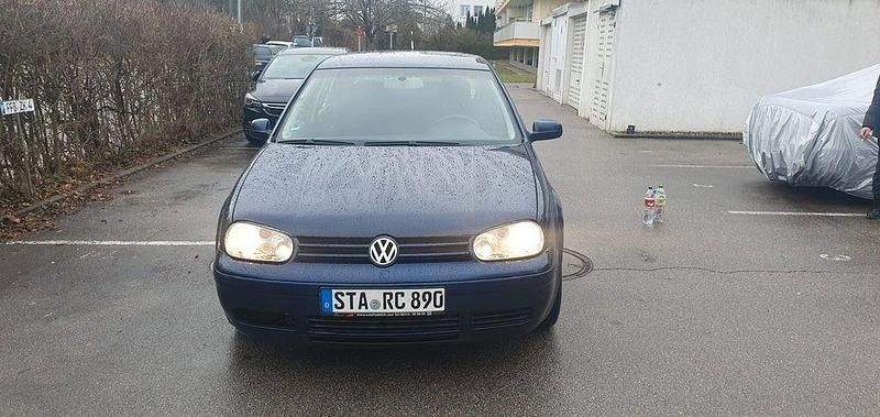 Schwarz Gebraucht 2002 VW Golf Limousine | 1.450 € (Guter Preis) - Bild 1/4