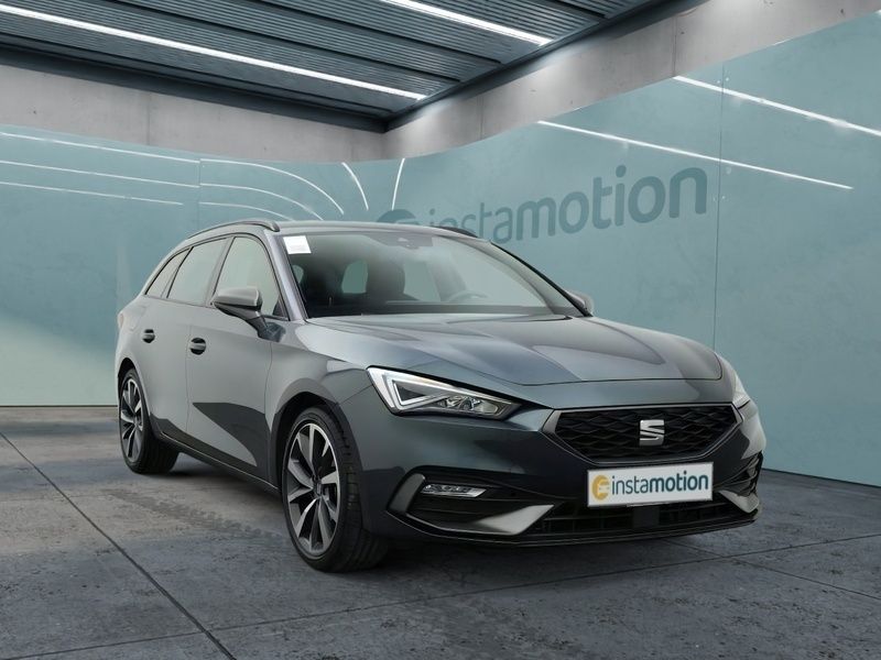 Grau Gebraucht 2021 Seat Leon FR Van / Kleinbus | 23.601 € (Fairer Preis) - Bild 1/3