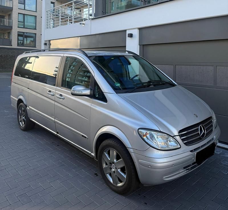 Silber Gebraucht 2005 Mercedes Viano Van / Kleinbus | 3.199 € (Superpreis) - Bild 1/4