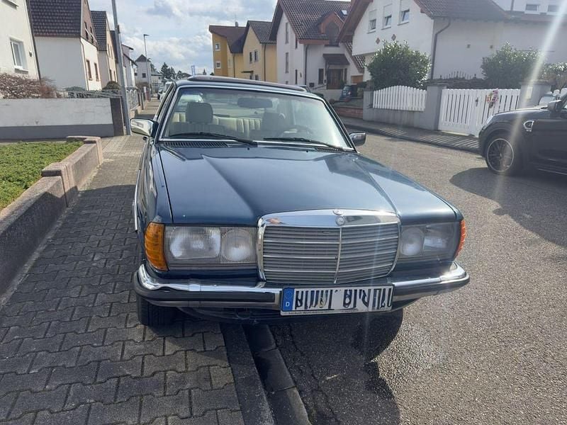 Gebraucht Mercedes 230 136 PS (100 kW) 1985 Blau Coupé