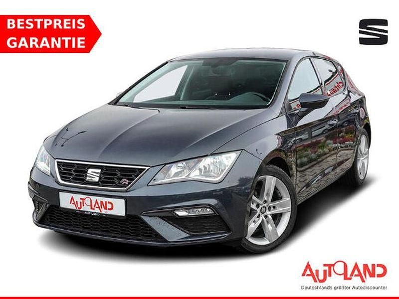 Grau Gebraucht 2020 Seat Leon FR Limousine | 17.990 € (Fairer Preis) - Bild 1/4