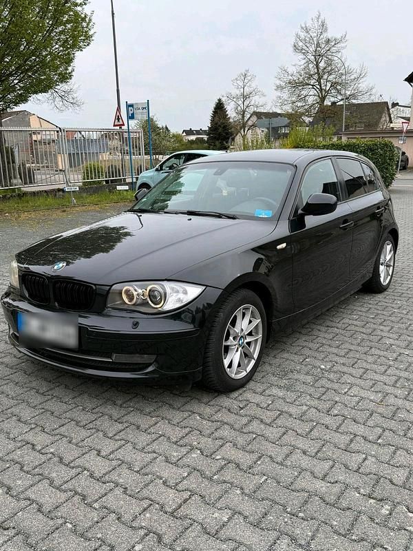 Second-hand BMW 116 116 CP (85 kW) 2011 Negru Hatchback