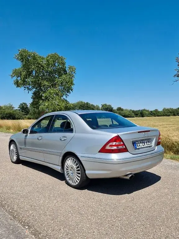 Gebraucht Mercedes C230 Elegance 192 PS (141 kW) 2004 Silber Limousine