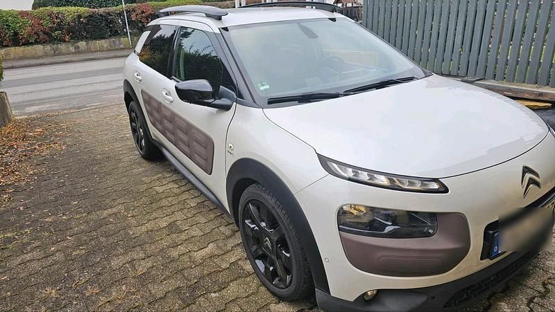 Weiß Gebraucht 2015 Citroën C4 Cactus Kleinwagen | 7.500 € (Etwas zu teuer) - Bild 1/4