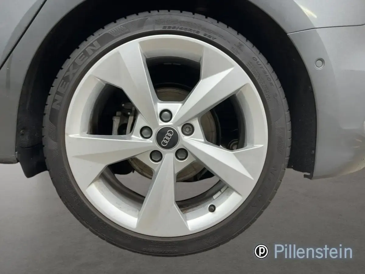 Gebraucht Audi A3 S-Line 150 PS (110 kW) 2023 Grau Limousine