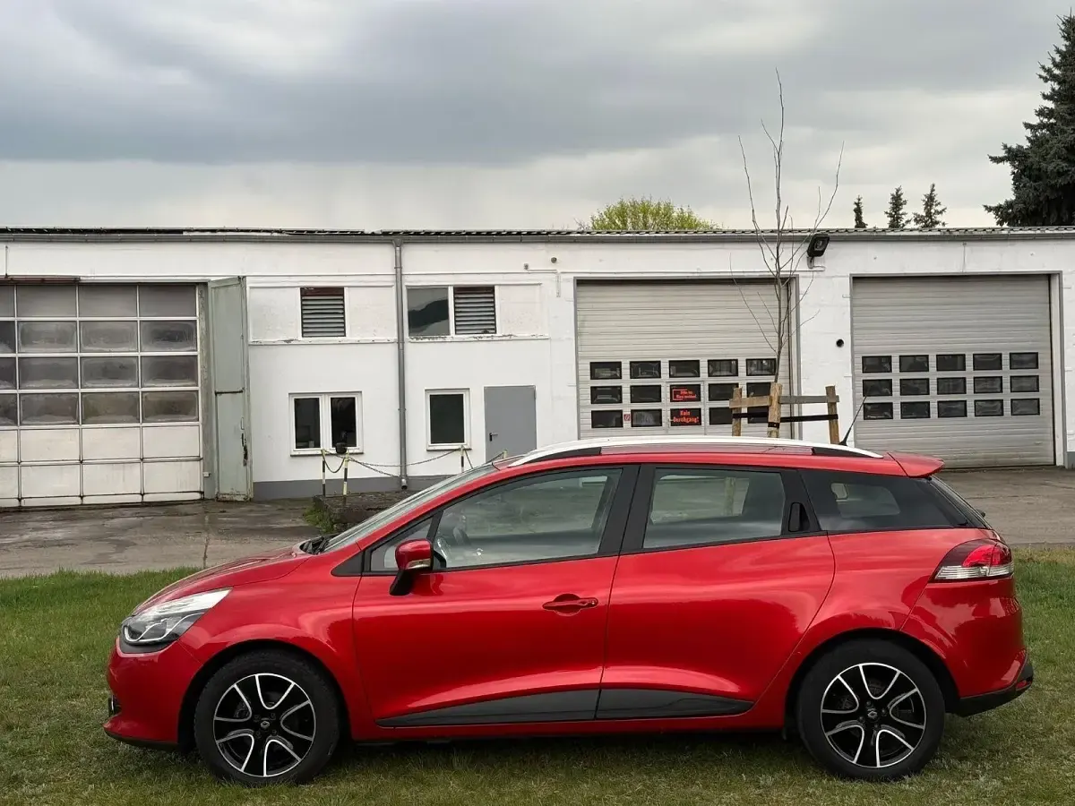 Gebraucht Renault Clio GrandTour 120 PS (88 kW) 2014 Rot Kombi